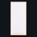 Farbe des Jahres 2024: Peach Magnetischer Notizblock<br><div class="desc">Dieses personalisierte Notizblock weist eine Pfirsichlinie in der Jahresfarbe 2024 auf. Sie können mit einem Namen personalisieren.</div>