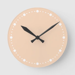 Farbe des Trends - Pinselstrich und weiße Punkte r Runde Wanduhr