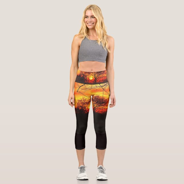 FARBENBEDINGTE NATUREN CAPRI LEGGINGS (Vorderseite)