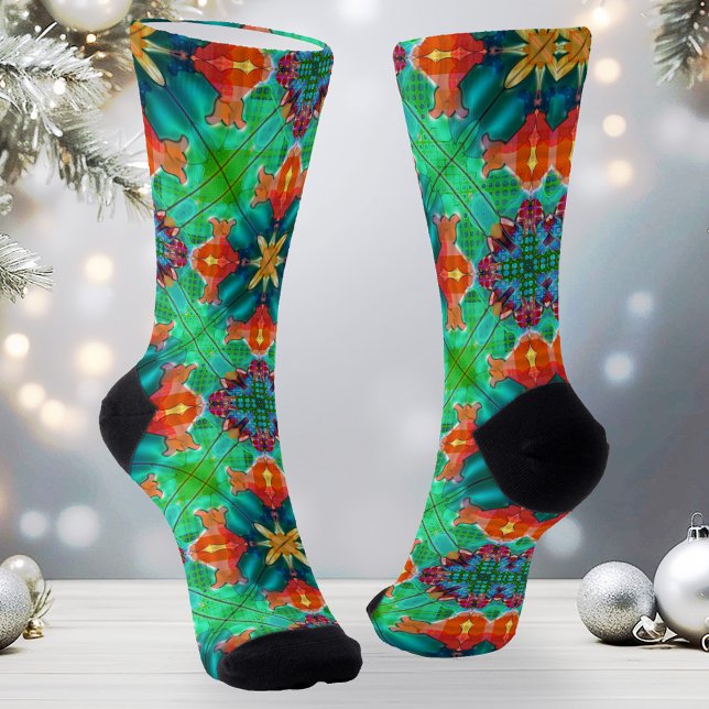 Farbenfarbenes Weihnachtsmuster Socken (Christmas socks featuring an abstract geometric watercolor design in seasonal green and warm reds)
