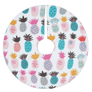 Farbenfrohe Ananas-Blätter, tropisches Doodle. Polyester Weihnachtsbaumdecke