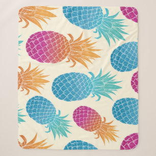 Farbenfrohe Ananas hellgelber Hintergrund Sherpadecke