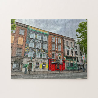 Farbenfrohe Bachelor's Walk in Dublin, Irland