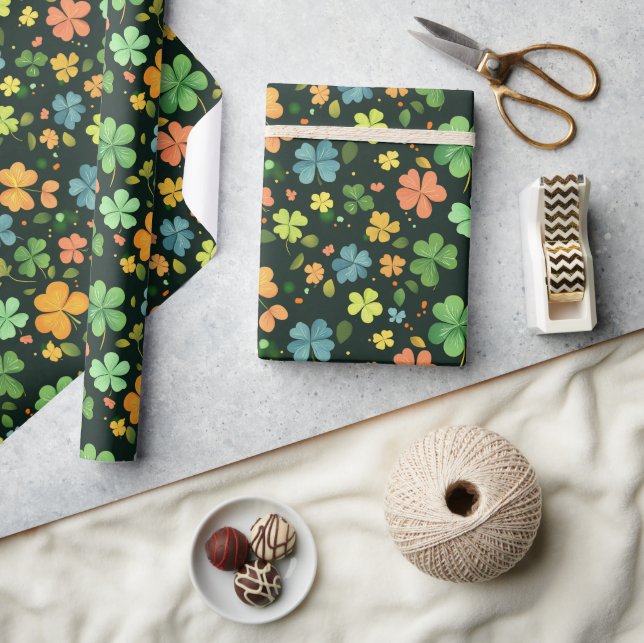 Farbenfrohe Blätter Geschenkpapier (Kunsthandwerk)