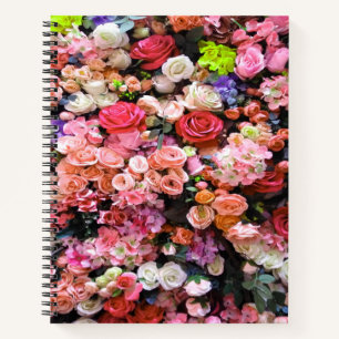 Farbenfrohe Blume im Blumenstrauß Notizbuch