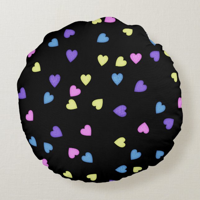 Farbenfrohe Candy Hearts Rundes Kissen (Rückseite)