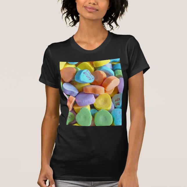 Farbenfrohe Candy Hearts T-Shirt (Vorderseite)