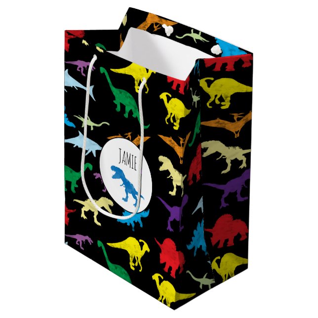 Farbenfrohe Dinosaurier Wasserfarbe Kindermuster Mittlere Geschenktüte (Vorderseite Schrägansicht)