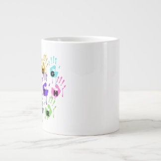Farbenfrohe Dripping-Handprints, die Word zusammen Jumbo-Tasse