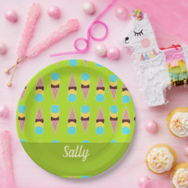 Farbenfrohe Eiscreme auf Grün Pappteller