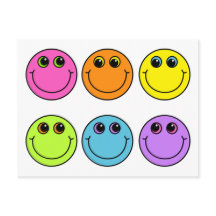 Farbenfrohe Emoji-Gesichter