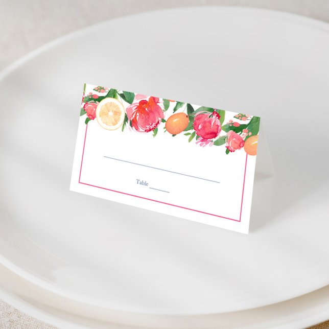Farbenfrohe Florals Citrus Blue Spanish Tiles Wedd Platzkarte (Bold pink watercolor flowers with citrus elements and blue & white tile reverse wedding place card)