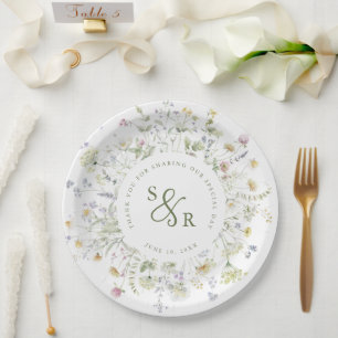 Farbenfrohe Frühlingswiesen-Gartenhochzeit mit Wil Pappteller