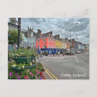 Farbenfrohe Gebäude entlang der Main Street Cobh, Postkarte