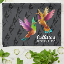 Farbenfrohe, gezapfte Hummingvögel im Flug