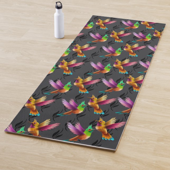 Farbenfrohe, gezapfte Hummingvögel im Flug Yogamatte (Beispiel)