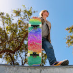 Farbenfrohe Glitzer mit leuchtendem Regenbogen Skateboard<br><div class="desc">Dieses fantastische Skateboard zeichnet sich durch agate Design in Regenbogenfarben aus,  mit goldenen Adern und Glitzer.</div>