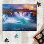 Farbenfrohe Godafoss Island Wasserfall Puzzle<br><div class="desc">Puzzle mit einer farbenfrohen Naturszene bei Sonnenuntergang mit einem Wasserfall in Island.</div>