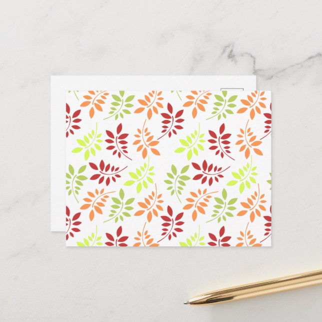 Farbenfrohe Herbstunterschiede in warmen Tönen Postkarte (Vorderseite/Rückseite Beispiel)