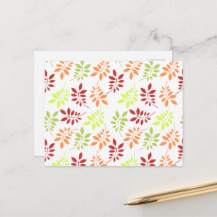 Farbenfrohe Herbstunterschiede in warmen Tönen Postkarte