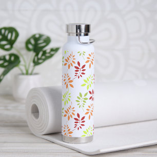 Farbenfrohe Herbstunterschiede in warmen Tönen Trinkflasche