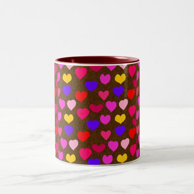 Farbenfrohe Herzen für Valentine Zweifarbige Tasse (Mittel)