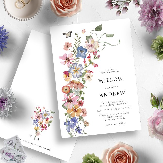 farbenfrohe Hochzeit mit floralen Wasserfarben Einladung (Colorful Watercolor Wildflower with Monogrammed Back Wedding Invitation by Painted Paperie)