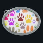 Farbenfrohe Hundeschraube druckt überall Ovale Gürtelschnalle<br><div class="desc">Überall drucken Bilder von Hundepfoten. Farbvolles Design im Cartoon. Gurtschnallen nach Maß. Geschenkidee für Hundefreunde jeden Alters.</div>