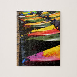 Farbenfrohe Kayaks-Puzzle