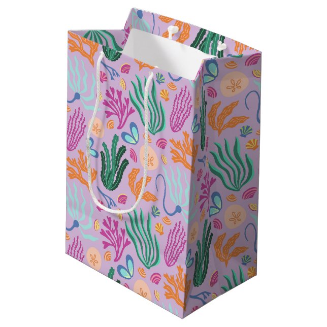 Farbenfrohe Kelp und Muscheln Geschenktasche Mittlere Geschenktüte (Rückseite Schrägansicht)