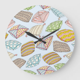 Farbenfrohe Kissen, Vintage nahtlose Textur. Große Wanduhr