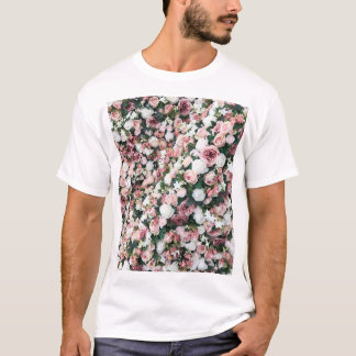 Farbenfrohe künstliche Blume: lebhafter Hintergrun T-Shirt