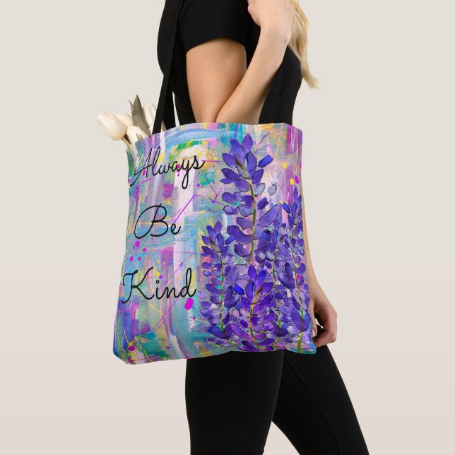 Farbenfrohe Lupine-Blume mit Words Tote Bag Tasche (Von Nahem)