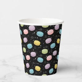 Farbenfrohe Macarons-Muster auf schwarz für Papier Pappbecher