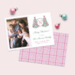 Farbenfrohe, maximale Monogram Frohe Weihnachten<br><div class="desc">* Foto-Kredit: Fotografie © Storytree Studios, Stanford, CA ** / Fett und farbenfroh maximalistische Weihnachtsfeiertage Fotokarte mit Platz für einen Single Brief Monogramm und ein familiäres Foto. An der Vorderseite befindet sich ein grüner Holidays Baum in rosa und weiß getönter Chinoiserie-Planer, der in Rosa, Magenta und lila Ornamenten dekoriert ist....</div>