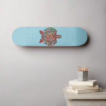 Farbenfrohe Mosaikschildkröte auf Sea Blue Skate D