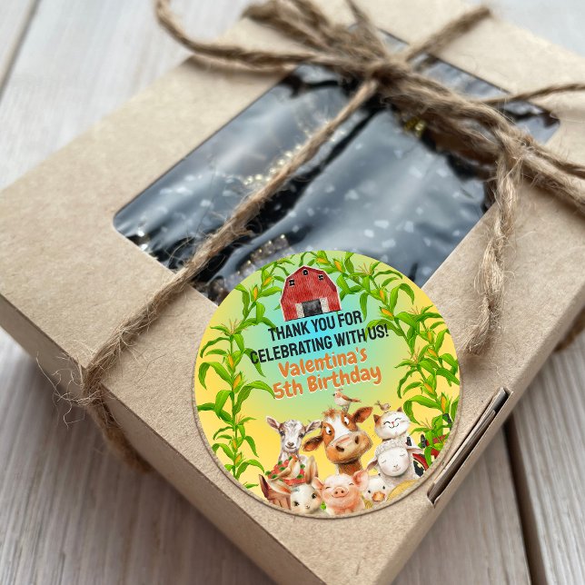 Farbenfrohe Niedliche Landtiere Roter Stall Vielen Runder Aufkleber (Von Creator hochgeladen)