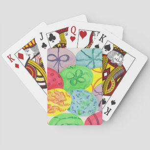 Farbenfrohe Ostereier, die Karten spielen Spielkarten