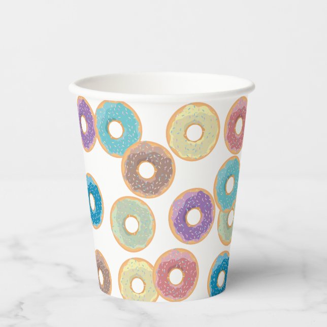 Farbenfrohe Pastel Donuts & Sprinkles Muster Pappbecher (Vorderseite)