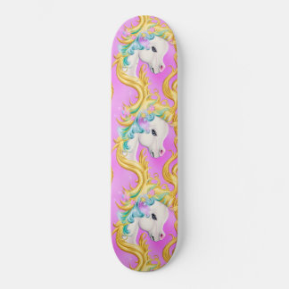 Farbenfrohe Pastelltöne mit barockem Rokoko Skateboard