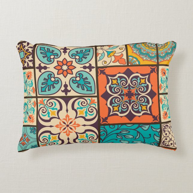 Farbenfrohe Patchwork Islamische Majolika Dekokissen (Vorderseite)