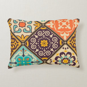 Farbenfrohe Patchwork: Majolica Fliesendesign Dekokissen
