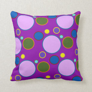 Farbenfrohe Polka Dots Kissen