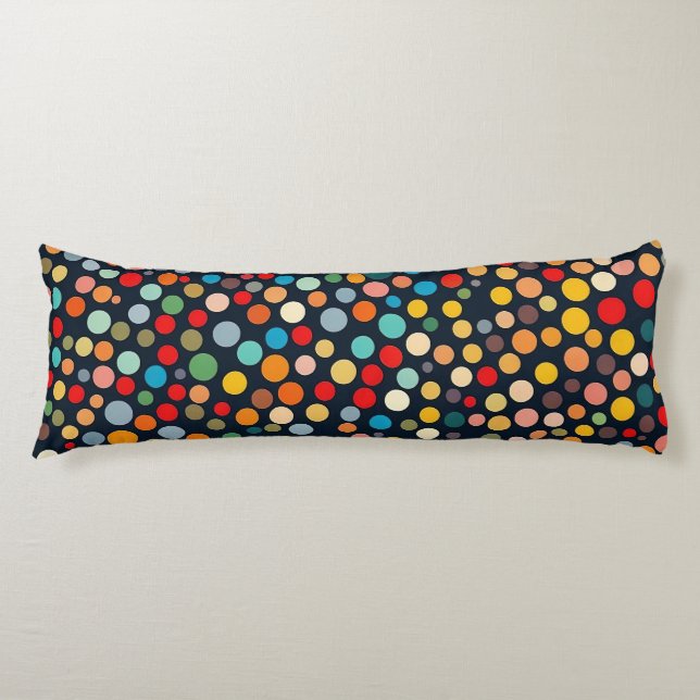 Farbenfrohe Polka Punkte auf dunklem Hintergrund Seitenschläferkissen (Vorderseite)