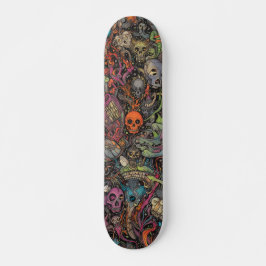 Farbenfrohe psychedelische Schädel Skateboard