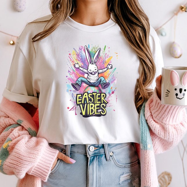 Farbenfrohe Rabbit Graffiti Ostervibes T-Shirt (Von Creator hochgeladen)