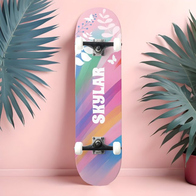 Farbenfrohe Rainbow Prix Muster floralrosa Skateboard (Colourful Bright Rainbow Pride Pattern Floral Pink Skateboard)