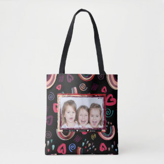 Farbenfrohe Rainbow Tote Taschengestaltung mit tre Tasche