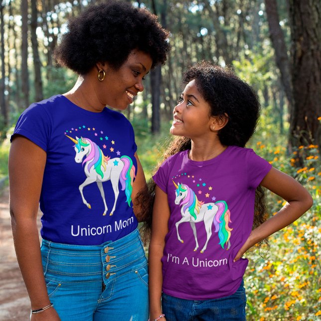 Farbenfrohe Regenbogen-Einhorn-Mama T-Shirt (Von Creator hochgeladen)