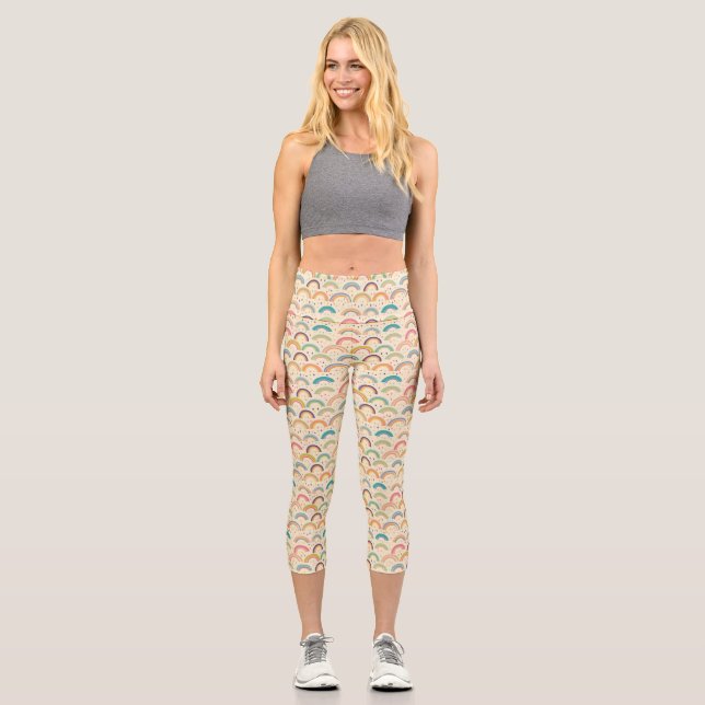 Farbenfrohe Regenbogen- und Diamantenmuster Capri Leggings (Vorderseite)